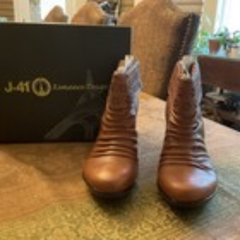 J-41 Temptation Sz. 7 NIB Chestnut Brown Leather Cutout Cuff Ankle Boots 4” Heel
